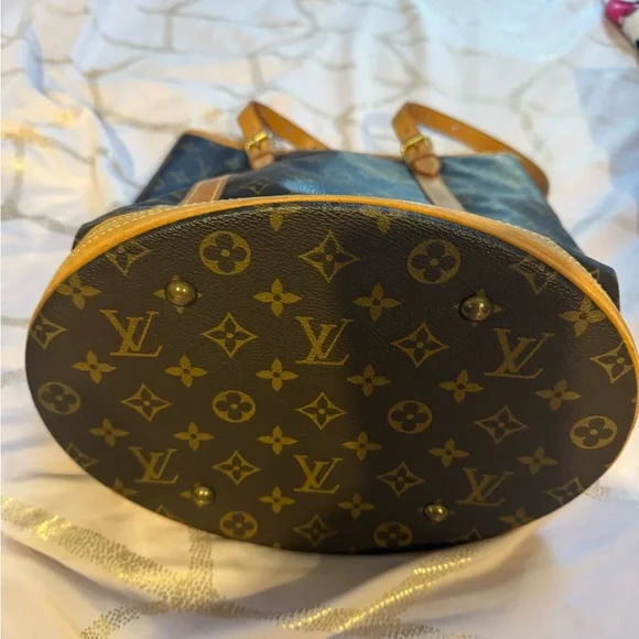 Louis Vuitton Monogram Marais Bucket Bag Tote - Vintage - Picture 2 of 11